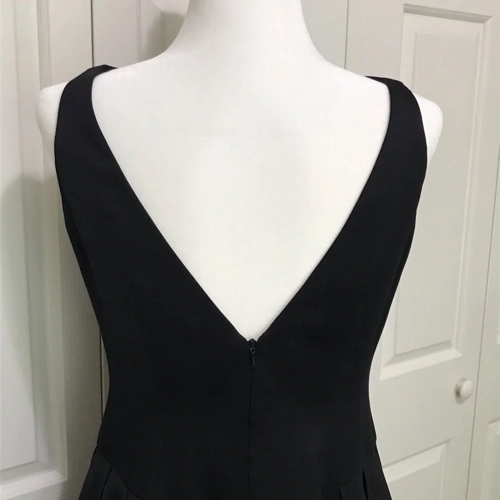 90s Carmen Marc Valvo Collection Black Satin V Back Cocktail Evening Dress 8 - Picture 6 of 16